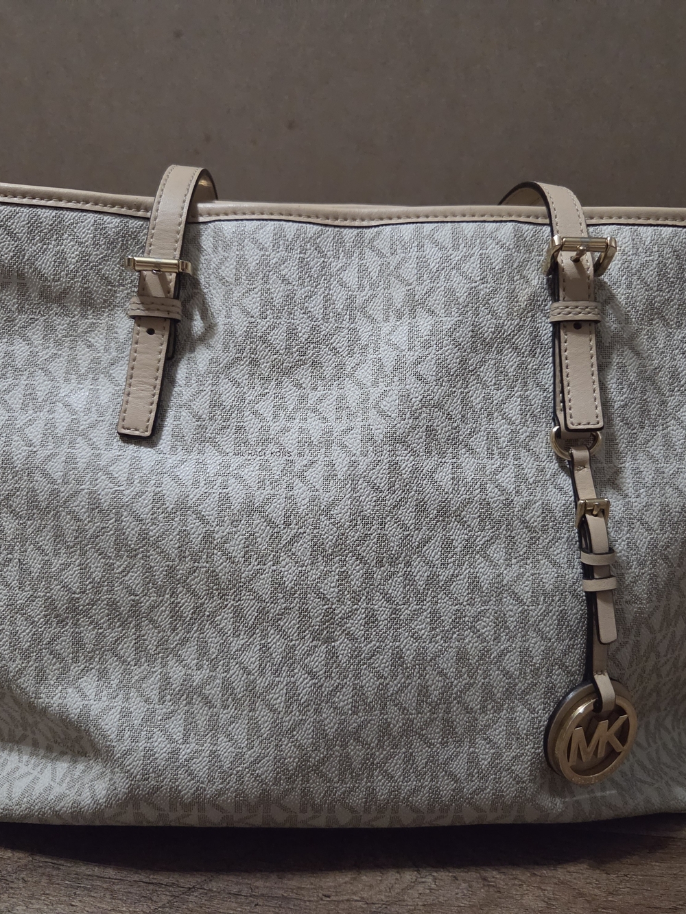 Authentic Michael Kors Jet Set Large Top-Zip Tote in Vanilla/Acorn